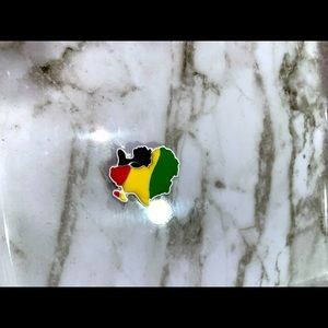 Black power hair Croc shoe charm ❤️💛💚